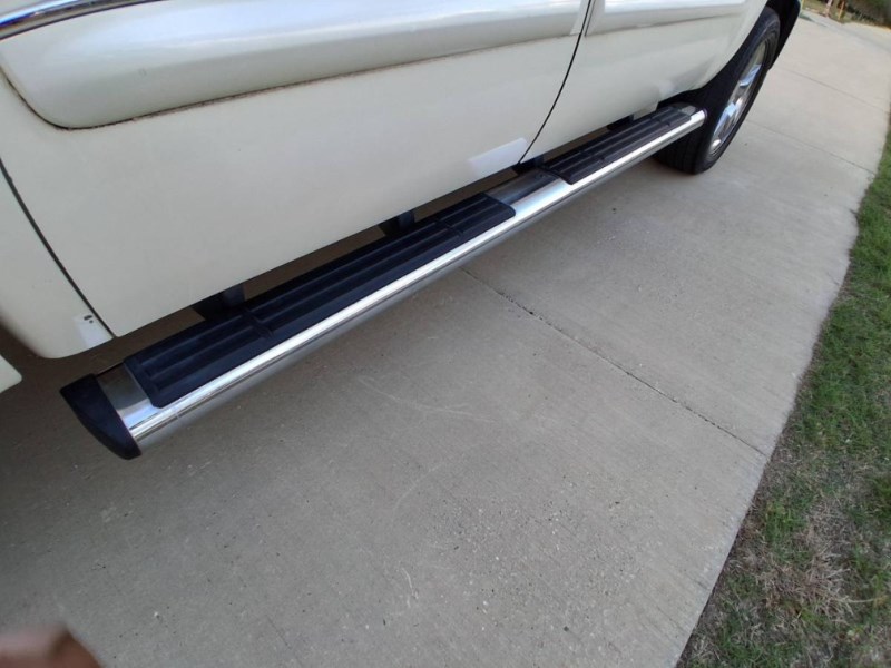 Additional photo of vehicle.