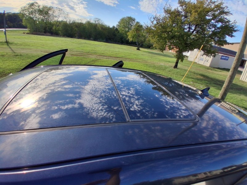 Additional photo of vehicle.