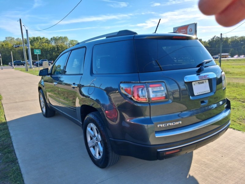 Additional photo of vehicle.