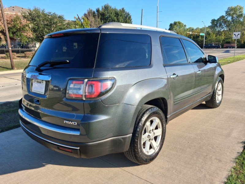 Additional photo of vehicle.
