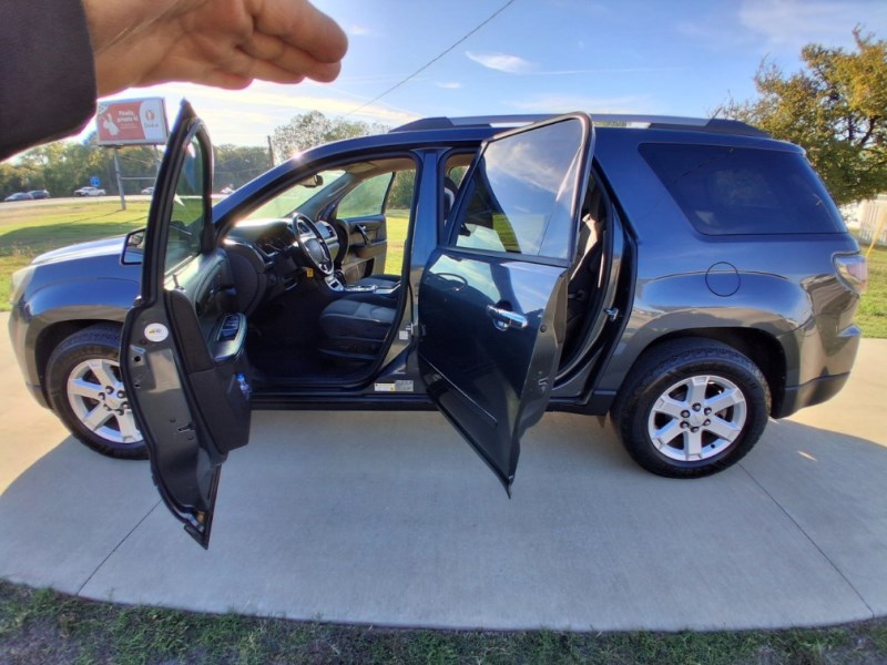 Additional photo of vehicle.