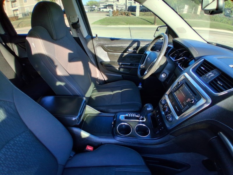 Additional photo of vehicle.