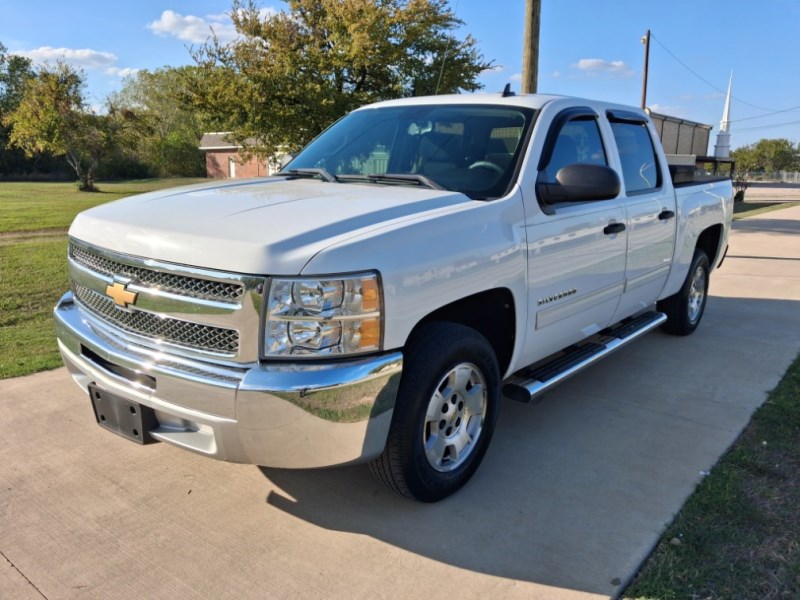 Additional photo of vehicle.