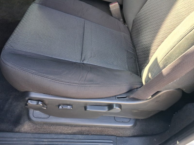 Additional photo of vehicle.