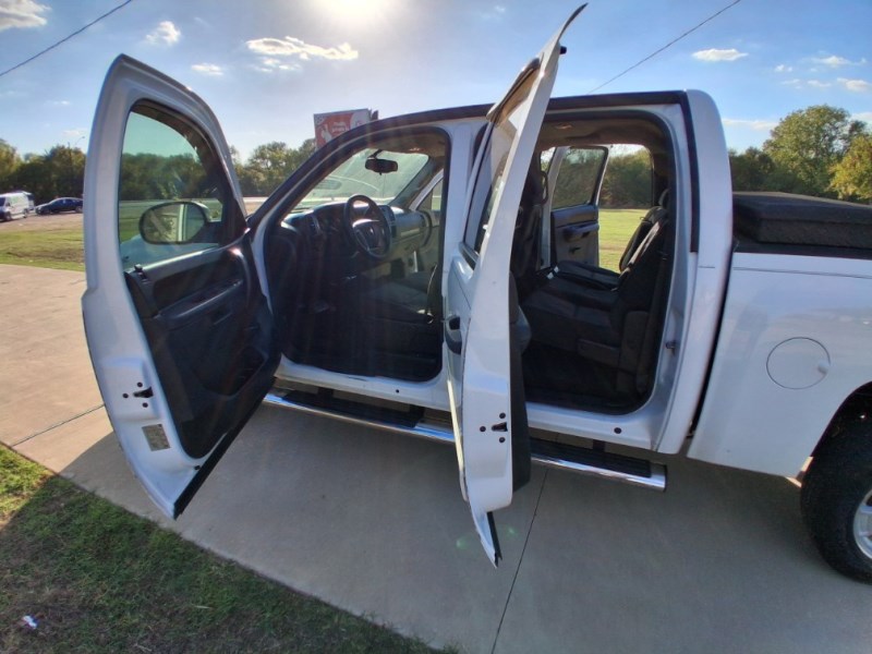 Additional photo of vehicle.
