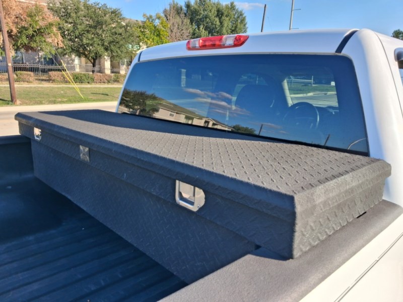 Additional photo of vehicle.