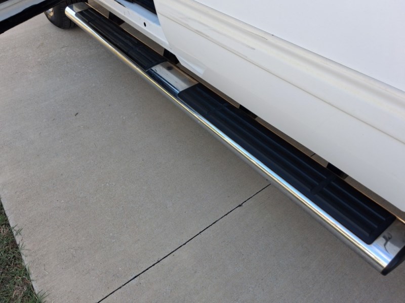 Additional photo of vehicle.