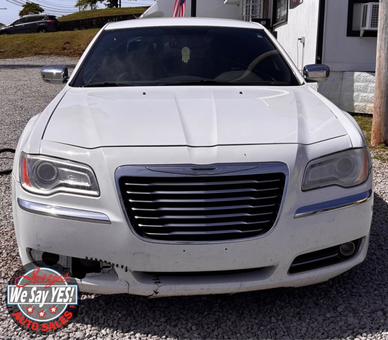 2013 Chrysler 300 C HEMI's photo