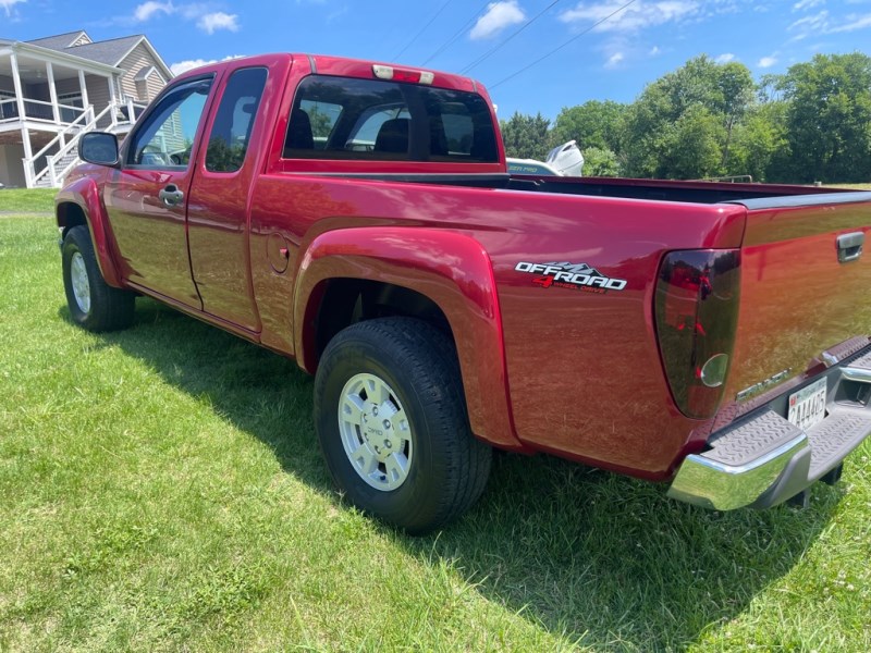 Additional photo of vehicle.