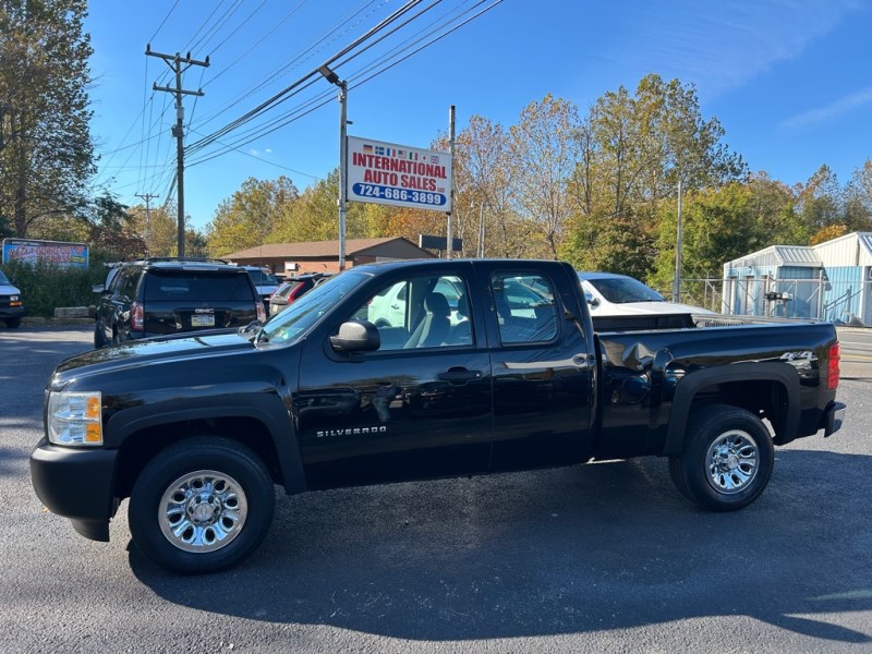 Additional photo of vehicle.