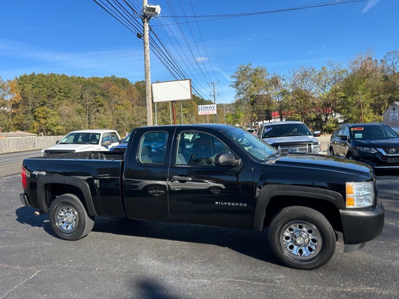 Additional photo of vehicle.