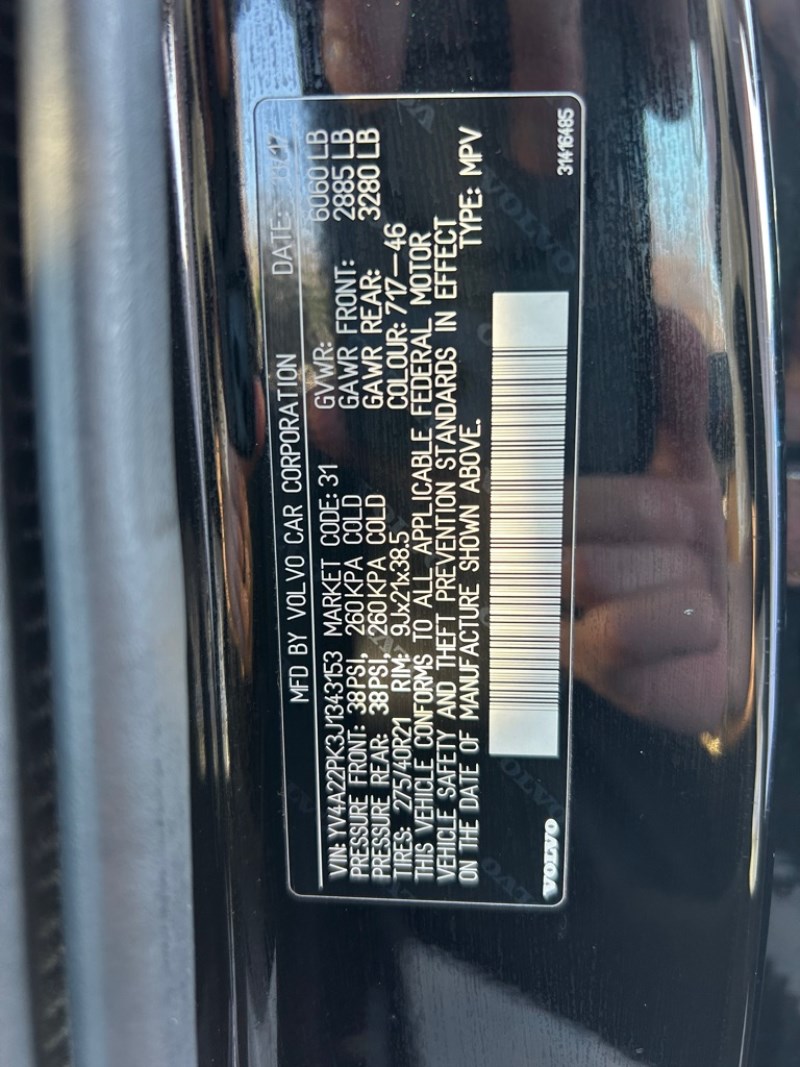 Additional photo of vehicle.