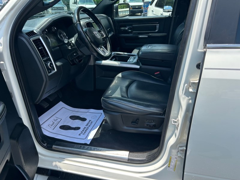 Additional photo of vehicle.