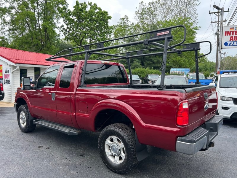 Additional photo of vehicle.