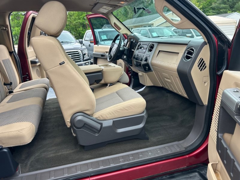 Additional photo of vehicle.