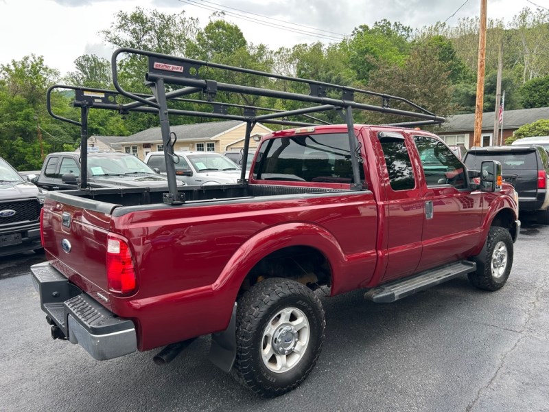 Additional photo of vehicle.