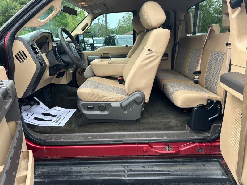 Additional photo of vehicle.