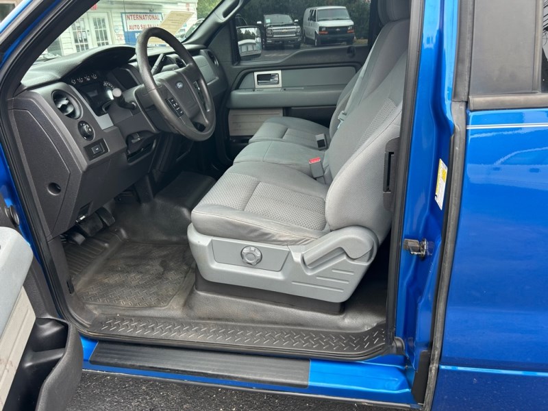 2011 Ford F-150 STX - Photo 10