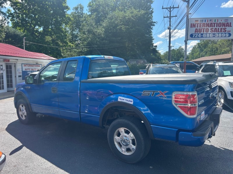 Additional photo of vehicle.