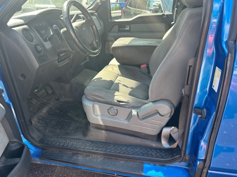Additional photo of vehicle.