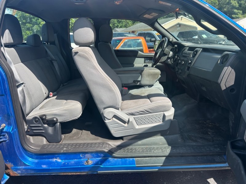 Additional photo of vehicle.