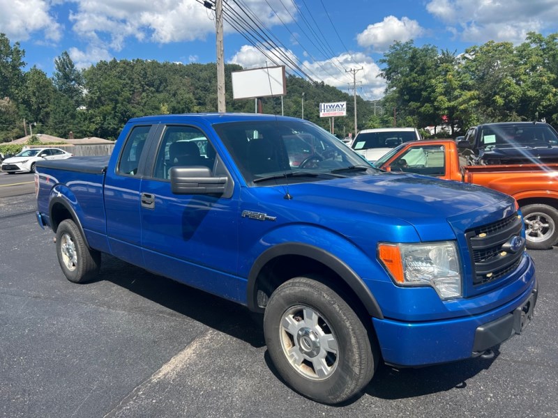 Additional photo of vehicle.