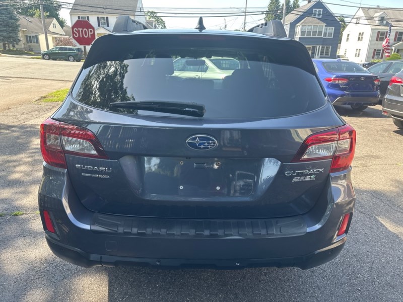 Additional photo of vehicle.