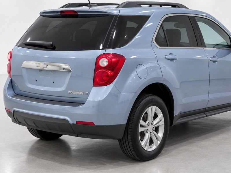 Additional photo of vehicle.