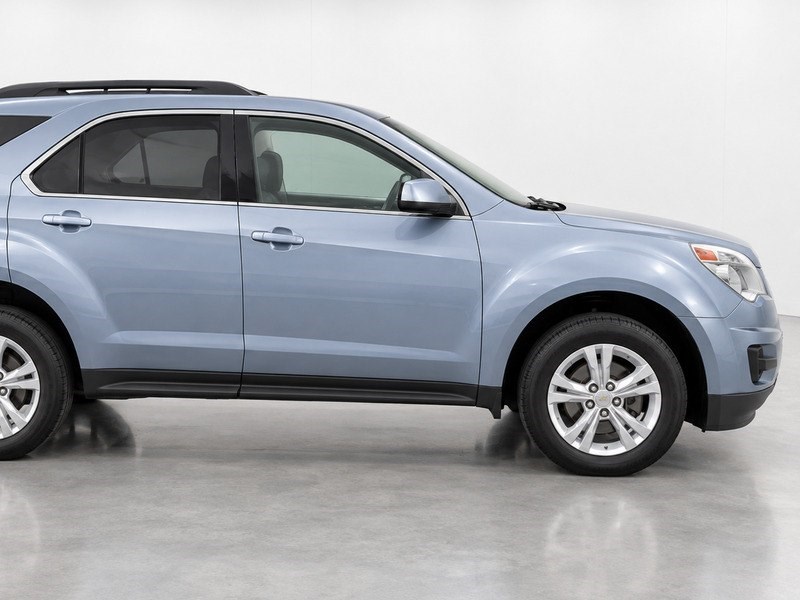 Additional photo of vehicle.