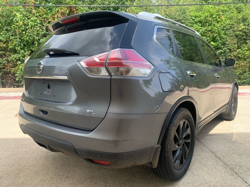 Additional photo of vehicle.