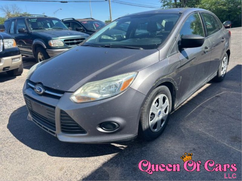2012 Ford Focus Sedan S's photo
