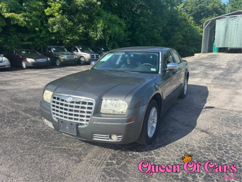 2010 Chrysler 300 Executive Series LWB's photo