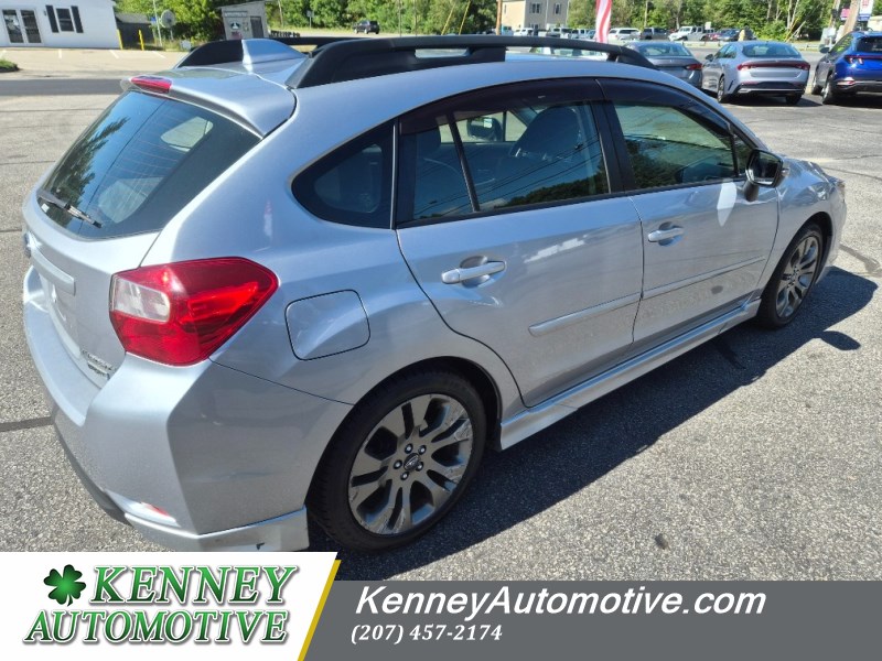 Additional photo of vehicle.