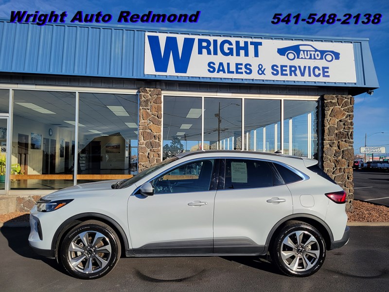 2025 Ford Escape Platinum AWD's photo