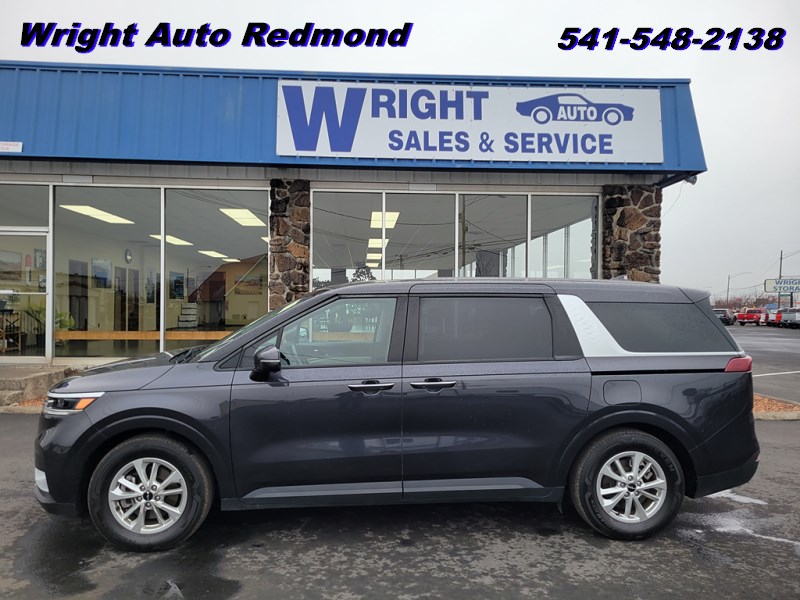 2024 Kia Sedona LX Seat Pkg's photo