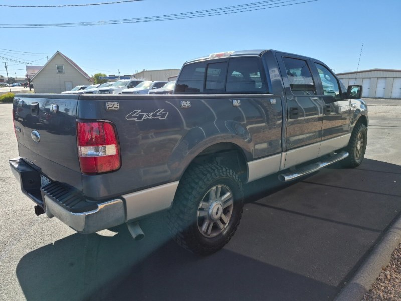 Additional photo of vehicle.