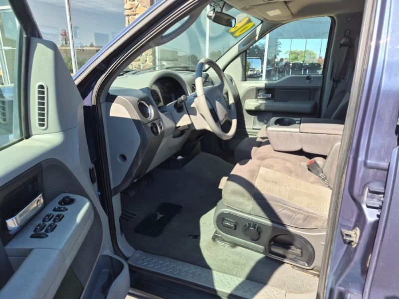 Additional photo of vehicle.