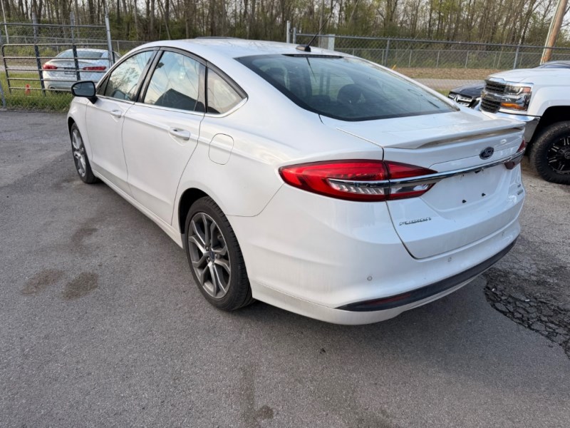 2017 Ford Fusion SE - Photo 5