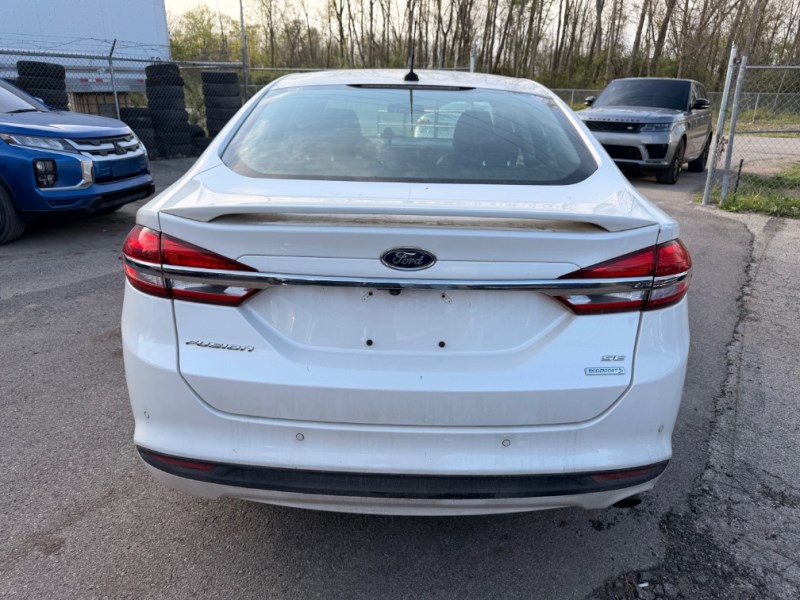 2017 Ford Fusion SE - Photo 8