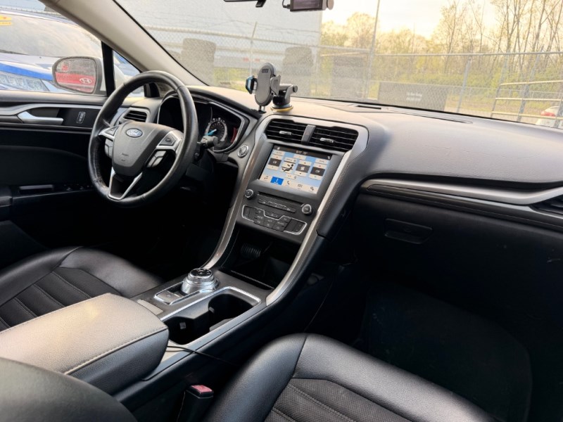 2017 Ford Fusion SE - Photo 15