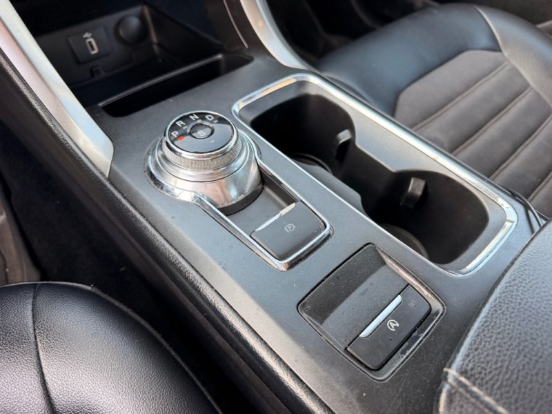 2017 Ford Fusion SE - Photo 17