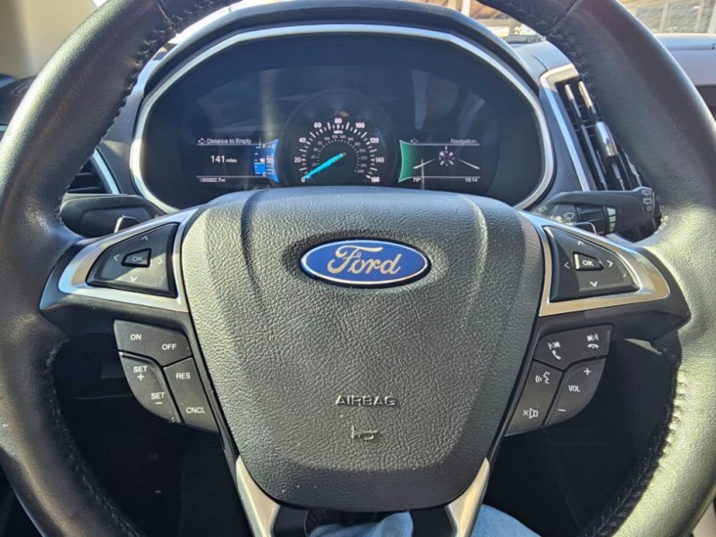 Additional photo of vehicle.