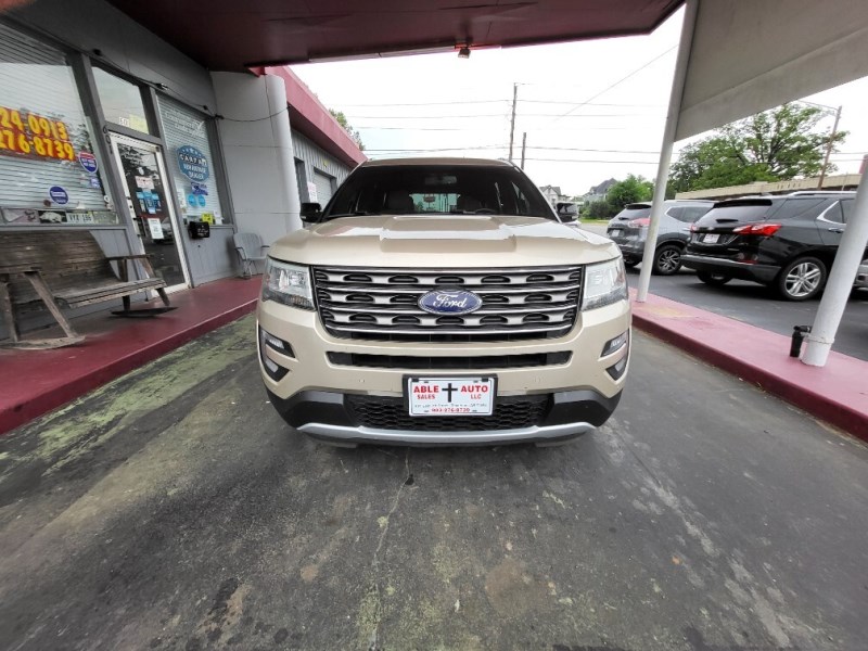 2017 Ford Explorer XLT FWD's photo