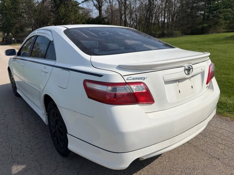 Additional photo of vehicle.