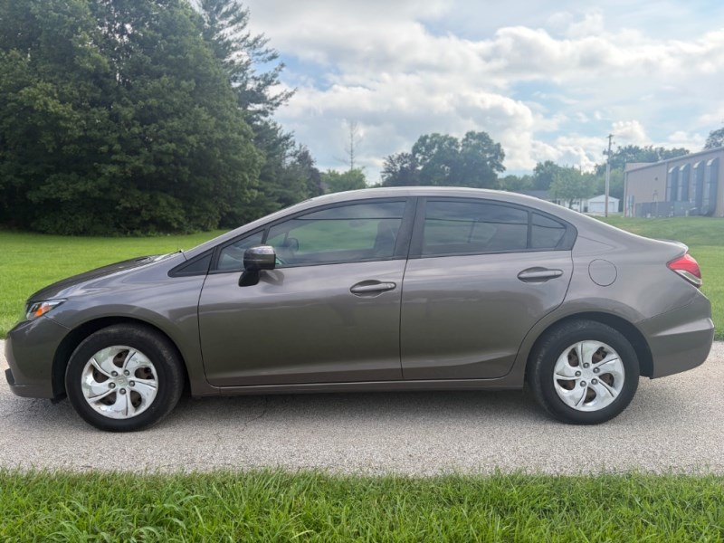 Additional photo of vehicle.