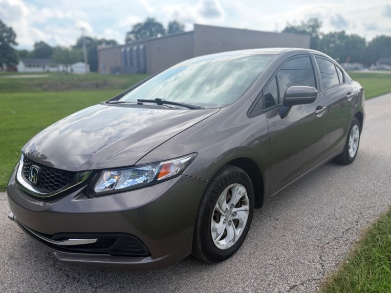 Additional photo of vehicle.