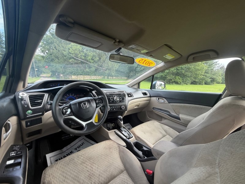 Additional photo of vehicle.