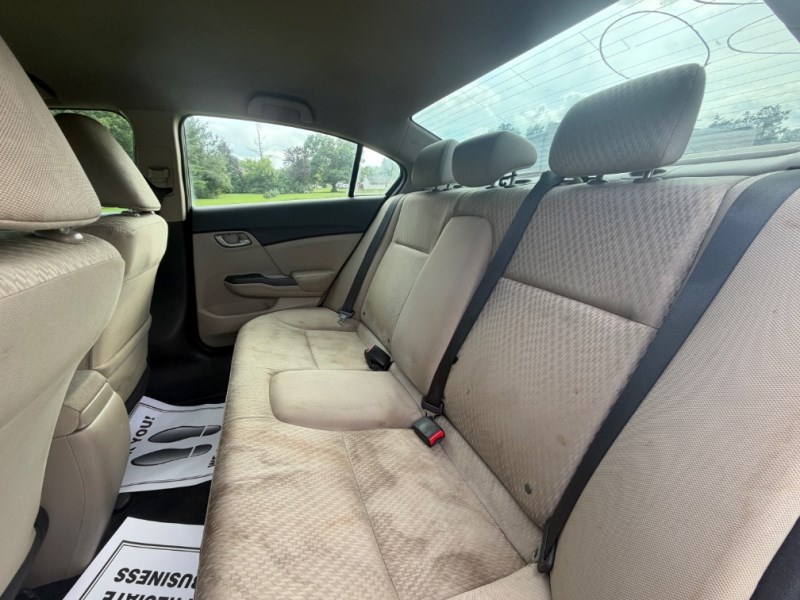 Additional photo of vehicle.