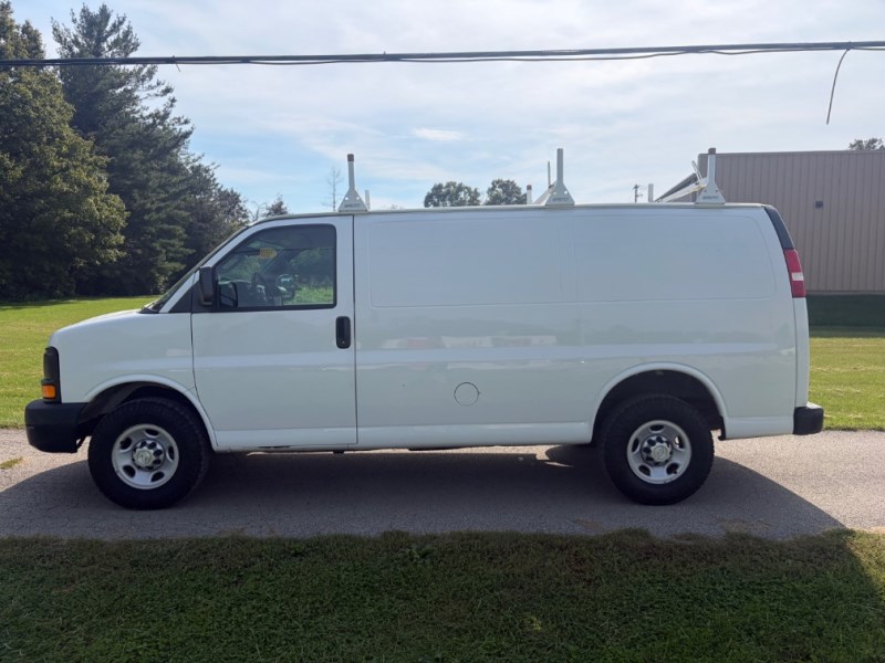 Additional photo of vehicle.